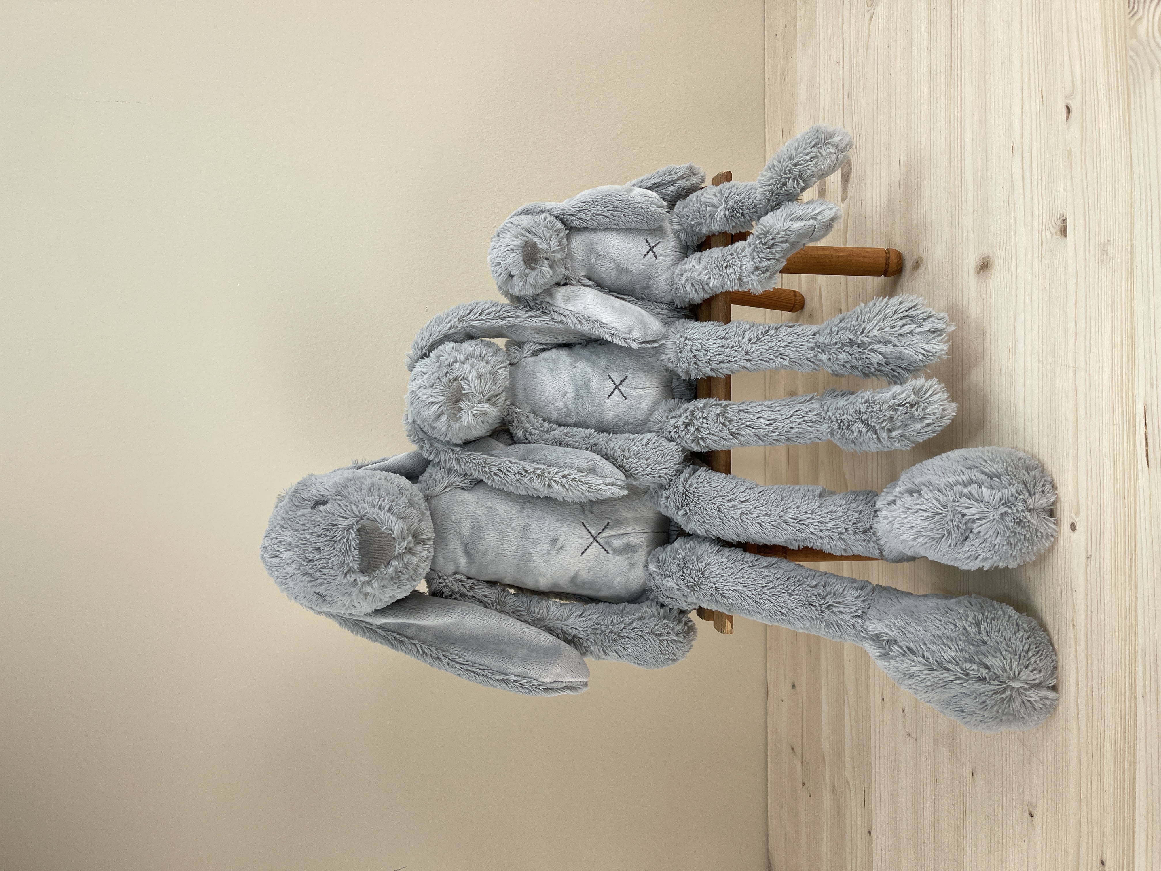 Kuschelhase Plüsch Grau