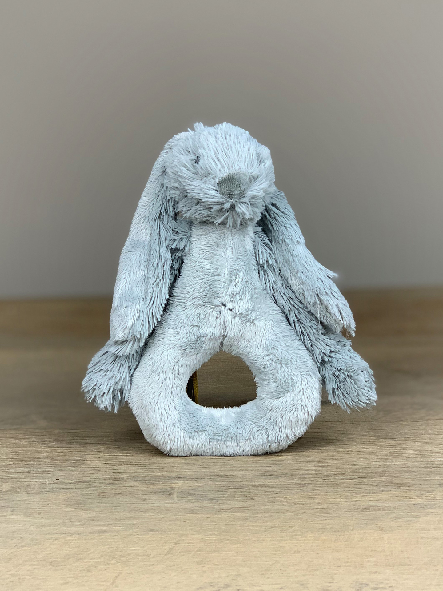 Rassel Hase plüsch grau
